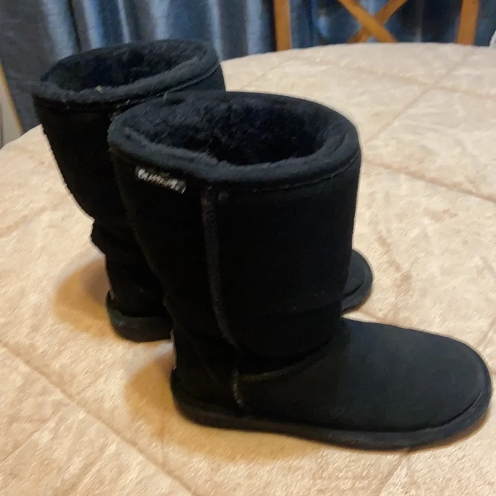 BearPaw black leather boots